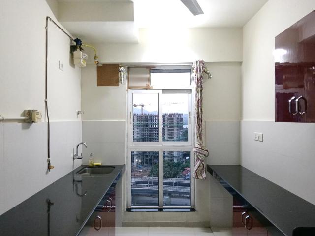 2 BHK Apartment in Thane West for rent Thane. The reference number is 19385880