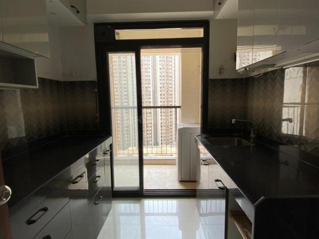 2 BHK Apartment in Thane West for rent Thane. The reference number is 19306047