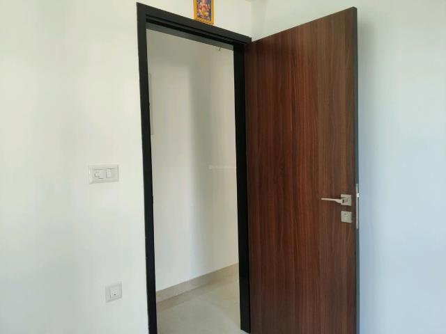 2 BHK Apartment in Thane West for rent Thane. The reference number is 19849639