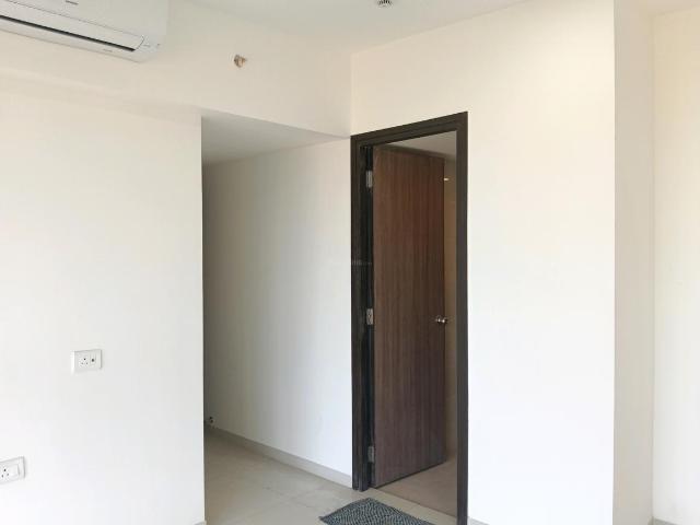 2 BHK Apartment in Thane West for rent Thane. The reference number is 20105795