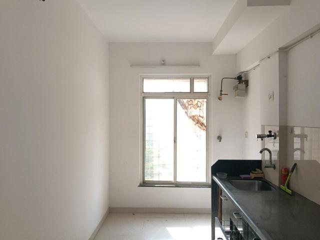 2 BHK Apartment in Thane West for rent Thane. The reference number is 20214981