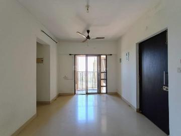 2 BHK Apartment in Thane West for rent Thane. The reference number is 20439556