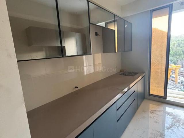 2 BHK Apartment in Thane West for rent Thane. The reference number is 21128398