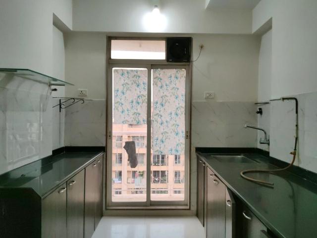 2 BHK Apartment in Thane West for resale Thane. The reference number is 18685402