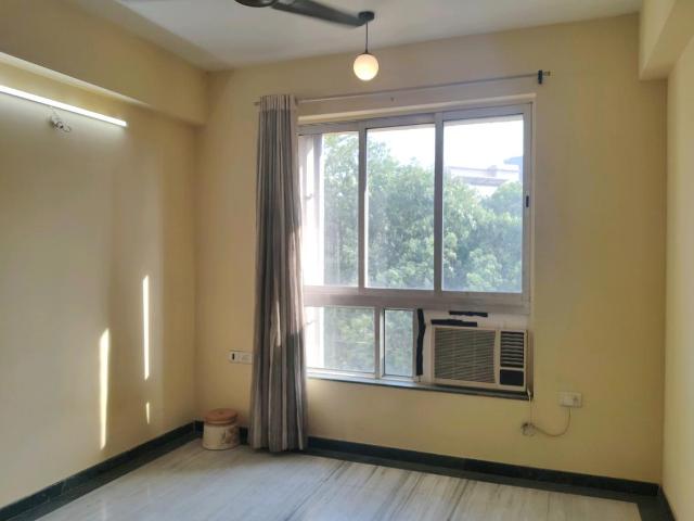4 BHK Apartment in Thane West for resale Thane. The reference number is 19444968