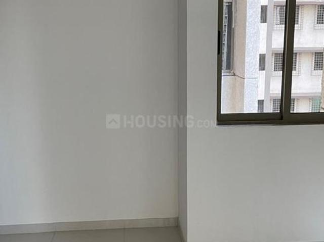 2 BHK Apartment in Thane West for resale Thane. The reference number is 20379400