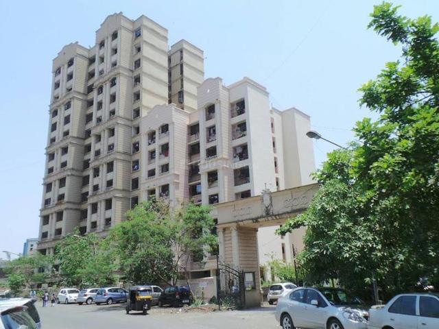 2 BHK Apartment in Thane West for resale Thane. The reference number is 20420432