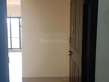 2 BHK Apartment in Hiranandani Estate for resale Thane. The reference number is 20453825