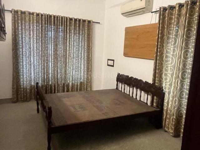 2 BHK Apartment in Thevara for rent Kochi. The reference number is 21019997