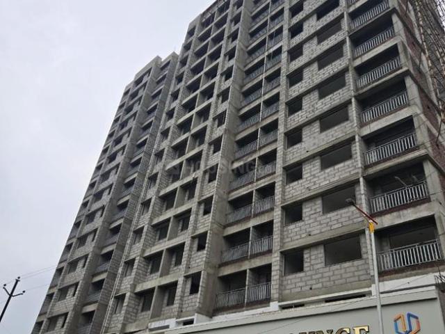 2 BHK Apartment in Titwala for resale Thane. The reference number is 21027376
