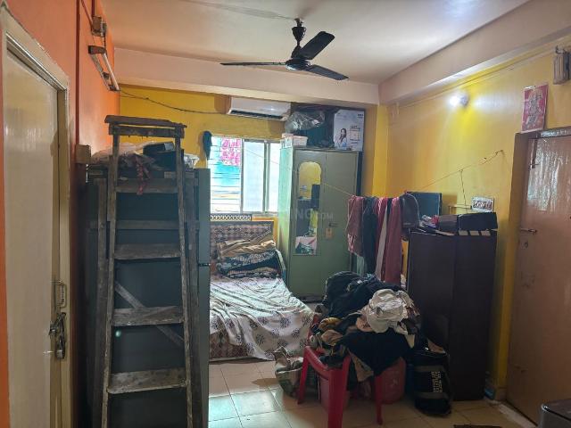 2 BHK Apartment in Tiljala for resale Kolkata. The reference number is 19020593