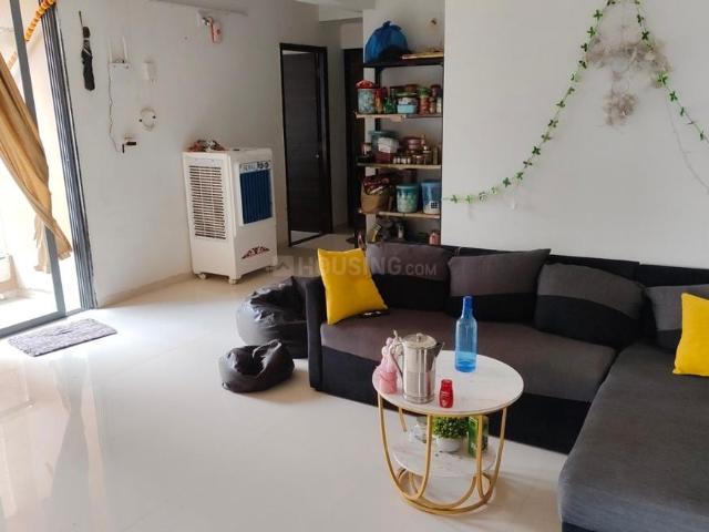 2 BHK Apartment in Tragad for rent Ahmedabad. The reference number is 20948159