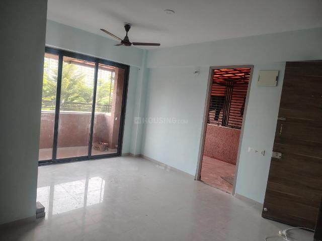 2 BHK Apartment in Tragad for rent Ahmedabad. The reference number is 21199279