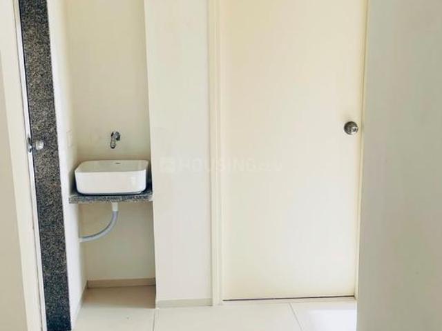 2 BHK Apartment in Tragad for rent Ahmedabad. The reference number is 21266638