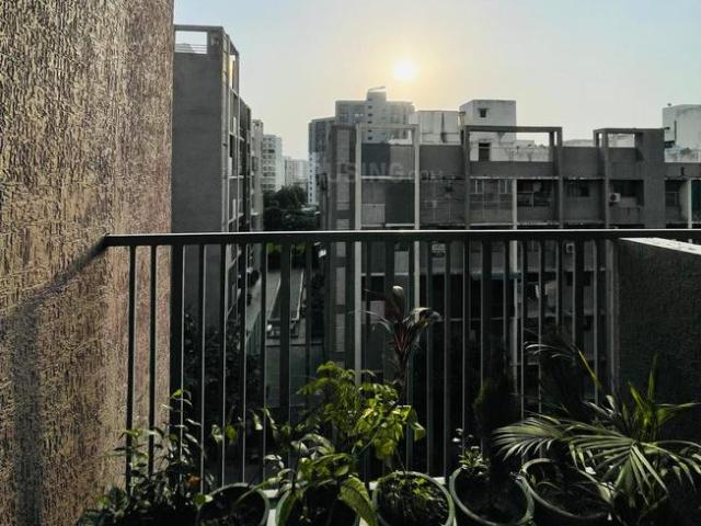 2 BHK Apartment in Tragad for rent Ahmedabad. The reference number is 21279676