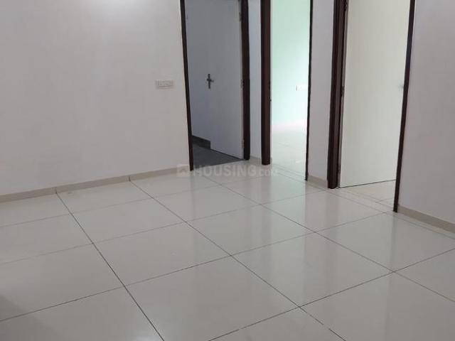 2 BHK Apartment in Tragad for rent Ahmedabad. The reference number is 21206090