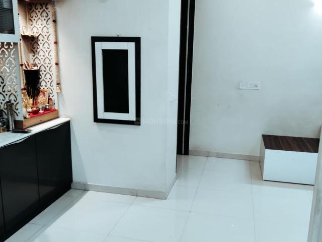 2 BHK Apartment in Tragad for rent Ahmedabad. The reference number is 21303513