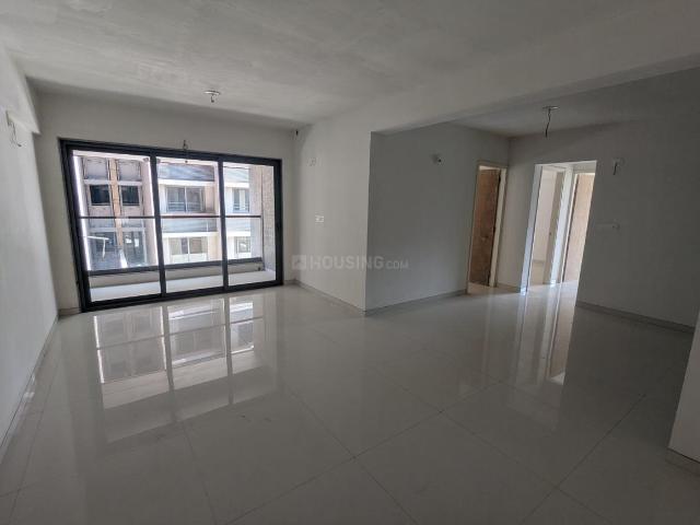 2 BHK Apartment in Tragad for resale Ahmedabad. The reference number is 21336502