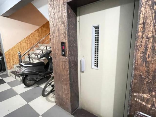 2 BHK Apartment in Tukoganj for rent Indore. The reference number is 20952703