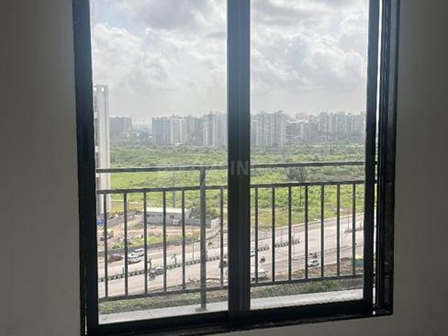 2 BHK Apartment in Udhna for rent Surat. The reference number is 19060455