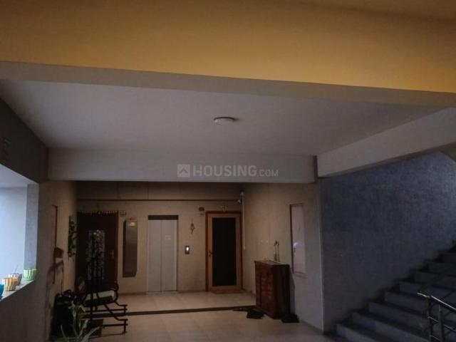2 BHK Apartment in Ujala Circle for rent Ahmedabad. The reference number is 21040123