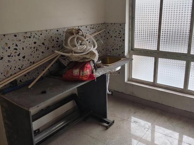 2 BHK Apartment in Ultadanga for resale Kolkata. The reference number is 20652393