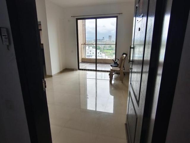 2 BHK Apartment in Upper Kharadi for rent Pune. The reference number is 20596992