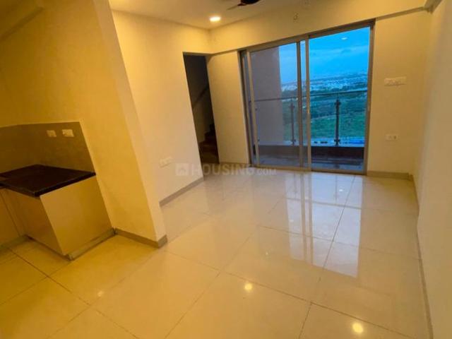 2 BHK Apartment in Upper Kharadi for rent Pune. The reference number is 21003275