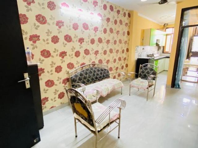 2 BHK Apartment in Uttam Nagar for rent New Delhi. The reference number is 21105893