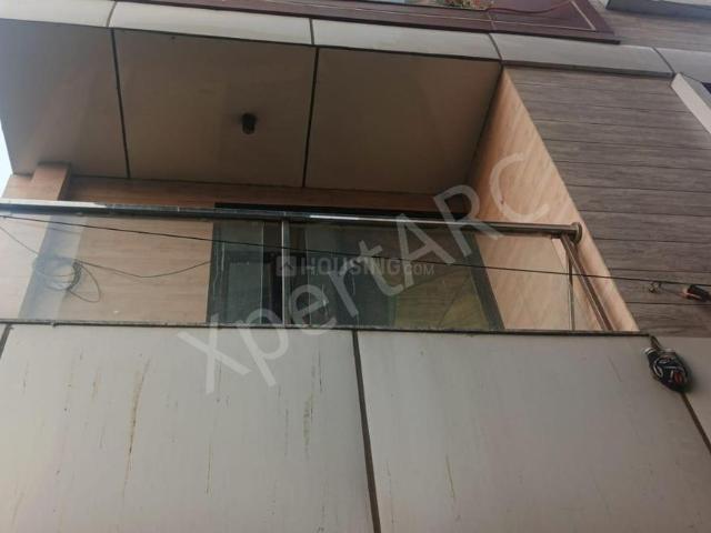 2 BHK Apartment in Uttam Nagar for resale New Delhi. The reference number is 19017947