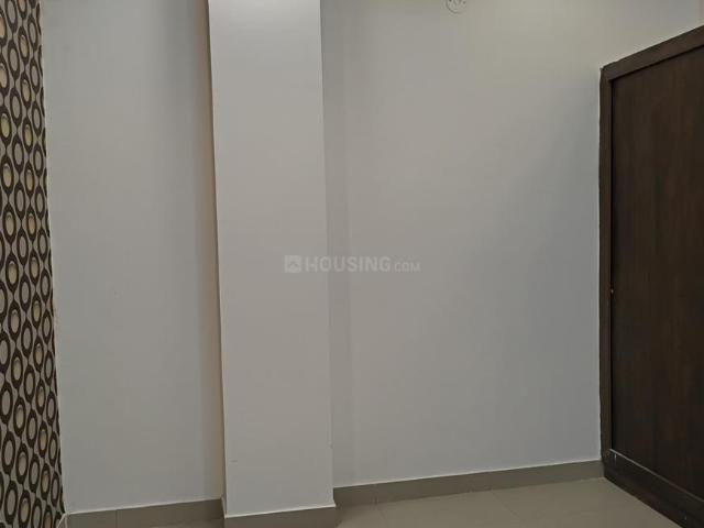2 BHK Apartment in Uttam Nagar for resale New Delhi. The reference number is 20991853