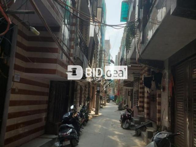 2 BHK Apartment in Uttam Nagar for resale New Delhi. The reference number is 21126241