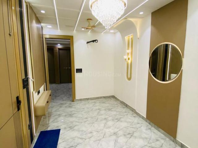 2 BHK Apartment in Uttam Nagar for resale New Delhi. The reference number is 21209960