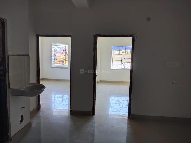 2 BHK Apartment in Uttarpara for resale Hooghly. The reference number is 14132228