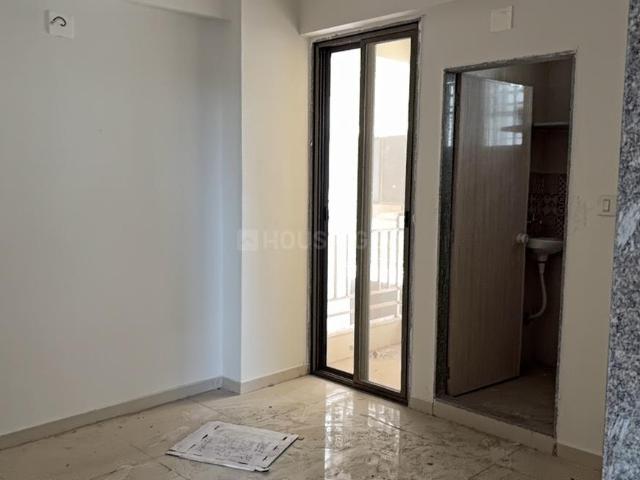 2 BHK Apartment in Vatva for rent Ahmedabad. The reference number is 20164871