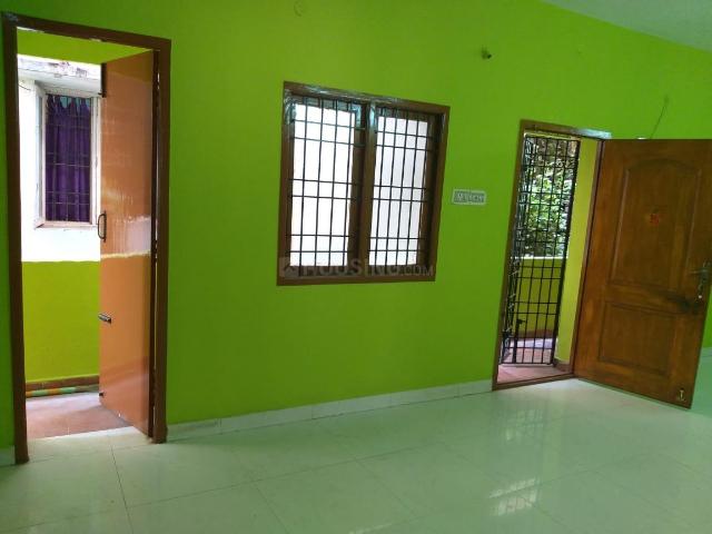 2 BHK Apartment in Vadapalani for rent Chennai. The reference number is 19209573