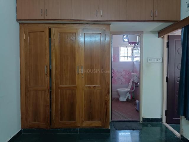 2 BHK Apartment in Vadapalani for rent Chennai. The reference number is 13377958