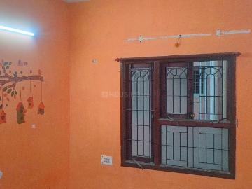 2 BHK Apartment in Vadapalani for rent Chennai. The reference number is 20523598