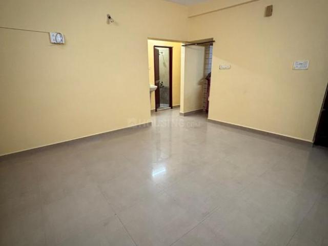 2 BHK Apartment in Vadapalani for rent Chennai. The reference number is 20998518