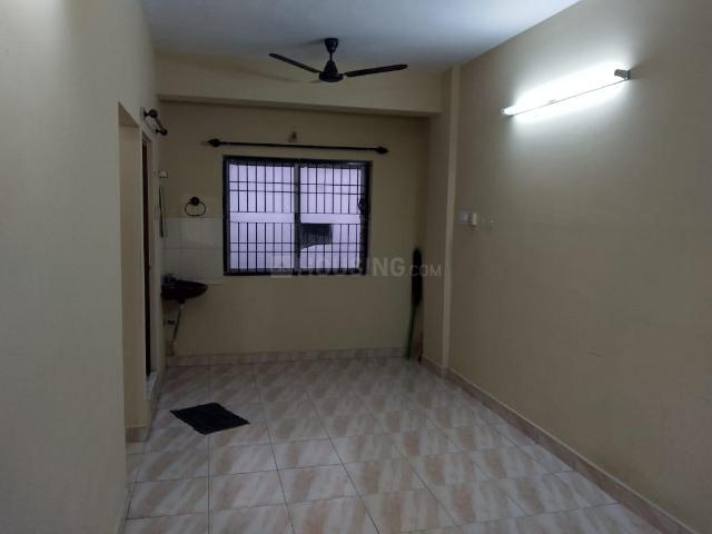 2 BHK Apartment in Vadapalani for rent Chennai. The reference number is 21105080