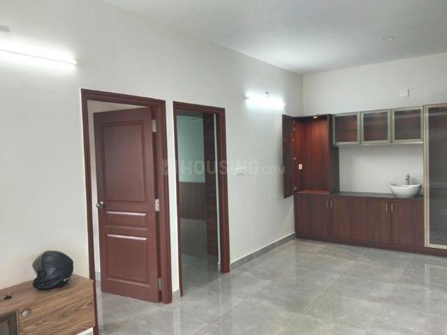 2 BHK Apartment in Vadapalani for resale Chennai. The reference number is 21001271