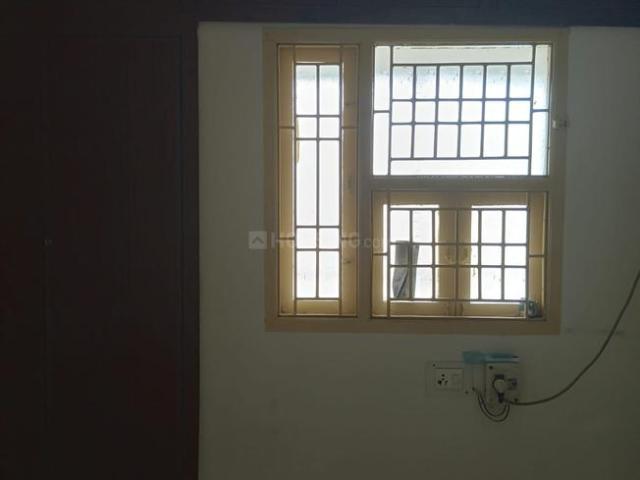 2 BHK Apartment in Vadapalani for resale Chennai. The reference number is 21208390