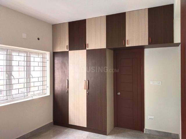 2 BHK Apartment in Vadapalani for resale Chennai. The reference number is 21337623