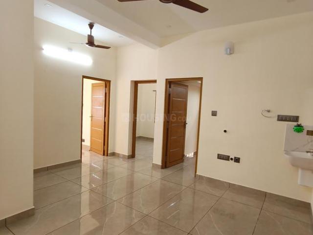 2 BHK Apartment in Vaduthala for rent Kochi. The reference number is 20768099