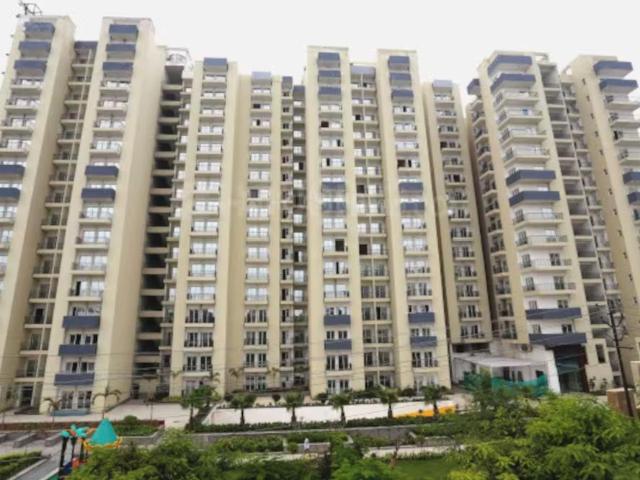 2 BHK Apartment in Vaishali for rent Ghaziabad. The reference number is 21007301