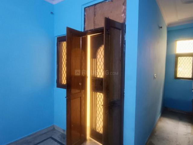 2 BHK Apartment in Vaishali for rent Ghaziabad. The reference number is 21033574