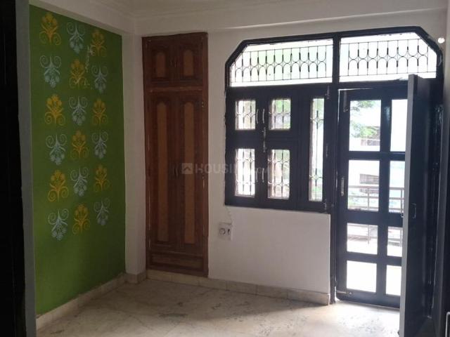 2 BHK Apartment in Vaishali for rent Ghaziabad. The reference number is 21143034