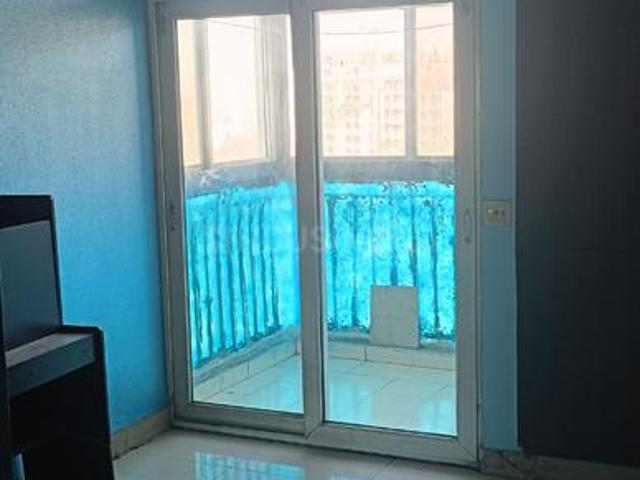 2 BHK Apartment in Vaishali for resale Ghaziabad. The reference number is 19518805
