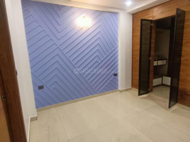 2 BHK Apartment in Vaishali for resale Ghaziabad. The reference number is 19596690