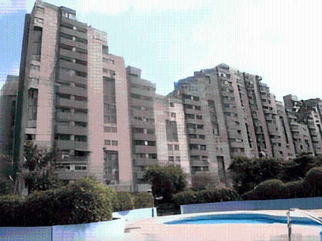 2 BHK Apartment in Vaishali for resale Ghaziabad. The reference number is 19927245